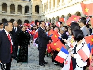 PM Nguyen Tan Dung in France. Photo: VNA